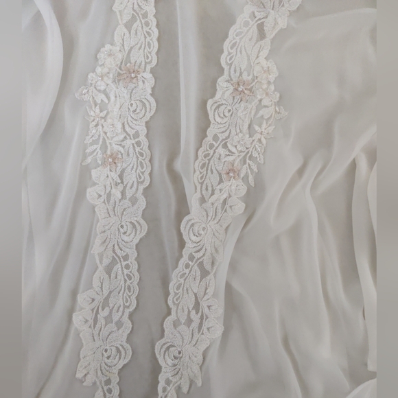 Vintage Jonquil by Diane Samandi Romantic Lace Embroidered Robe M